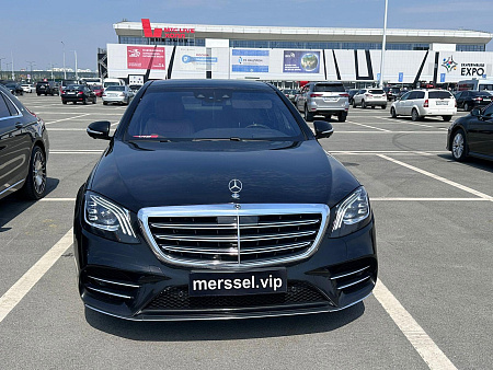 Mercedes S 222 с водителем